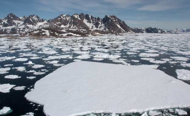 Топенето на ледената покривка на Гренландия е допринесло за покачване