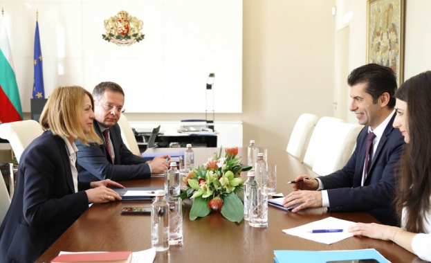 Министър председателят Кирил Петков проведе среща с кмета на София Йорданка