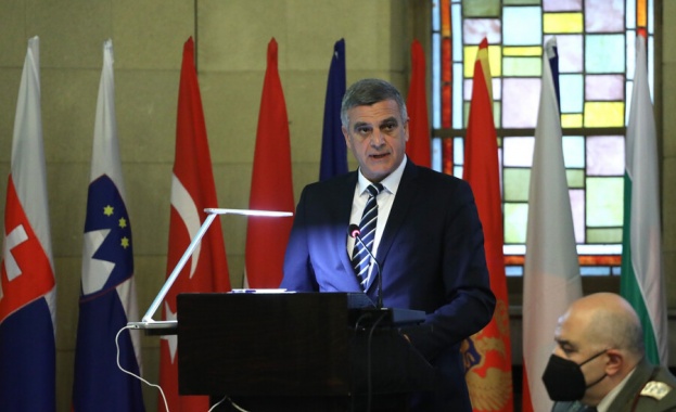 Днес регионът е изправен пред най голямата криза след Студената война