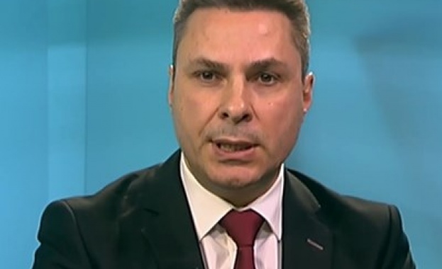 Ивайло Ангелов: Ако премиерът разполага с информация за хора, замесени с корупция, той е длъжен да я предостави