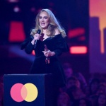Адел е големият победител на наградите БРИТ