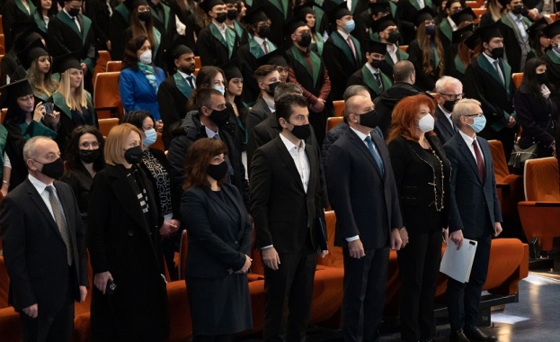 579 млади лекари от Медицинския университет положиха хипократова клетва Сред