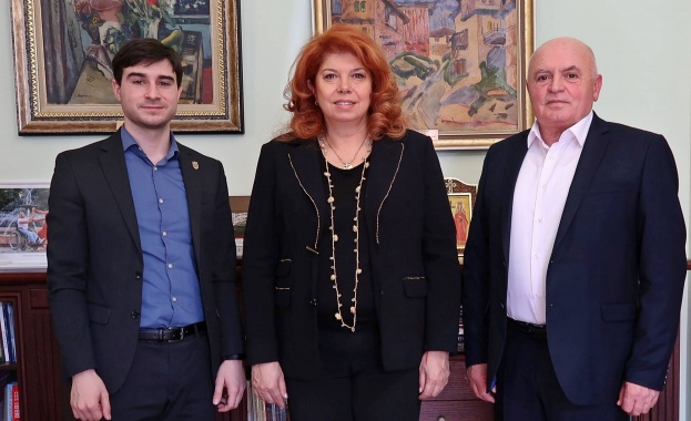 Проблемите пред Тараклия обсъдиха вицепрезидентът Илияна Йотова и председателят на района Иван Паслар