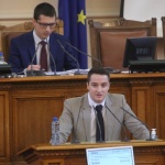 Божанков от БСП постави въпроса за „Кроношпан“ и пред новия екоминистър