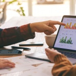 НСИ: Средната брутна работна заплата за декември е 1 676 лева