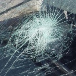 Шефката на НАП във Велико Търново потроши с бухалка колата на доставчик
