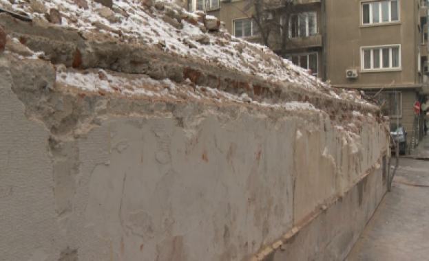 Собственикът на сградата на бившето хърватско полослство на ул В