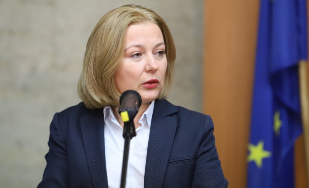 Министър Йорданова: Надявам се, че забавянето на дебата за антикорупционното законодателство не е умишлено