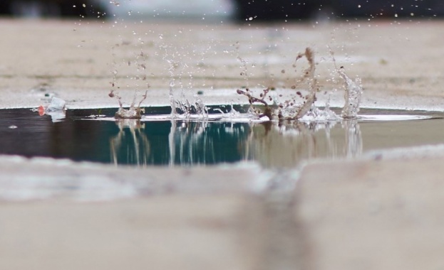 Зрителски сигнал до bTV за голям теч на питейна вода