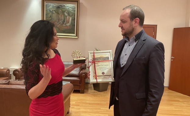 Вицепремиерът по климатични политики и министър на околната среда и