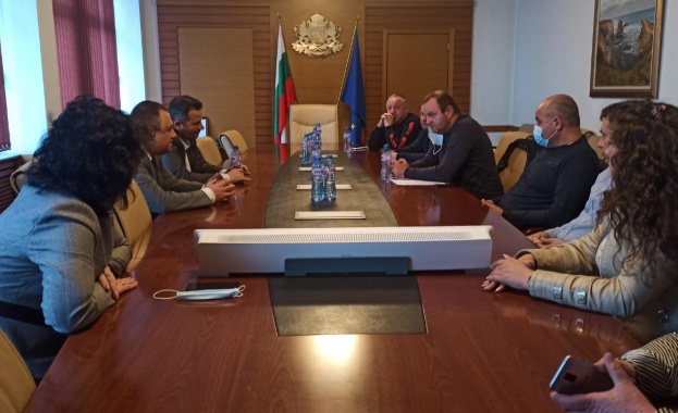 „Държавата ще използва всички възможности, за да защити българските производители