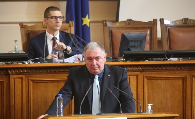 Виждам че министерството е приело сериозно задача за решаването на