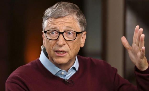 Съоснователят на Майкрософт Бил Гейтс заяви, че е дал положителен