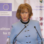 Поптодорова: Кървавите атентати показват, че примирието в Газа е крехко и временно