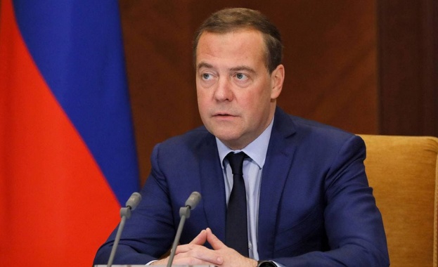 Медведев: Войната ще приключи с разделяне на Украйна