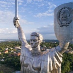 Скандал с посланика ни в Киев, канил преводачка на баня и на ресторант