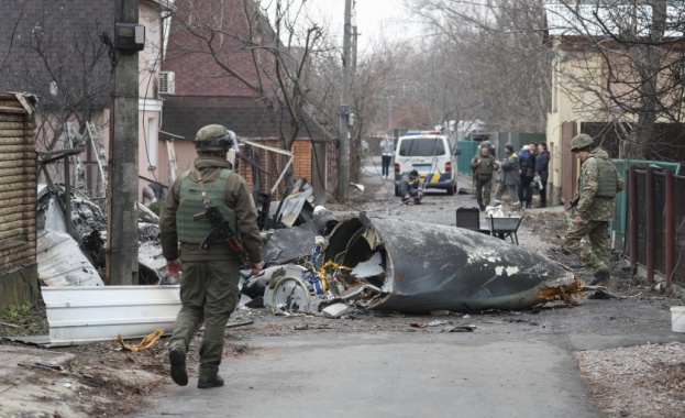 Руски части са в северните райони на Киев и продължават