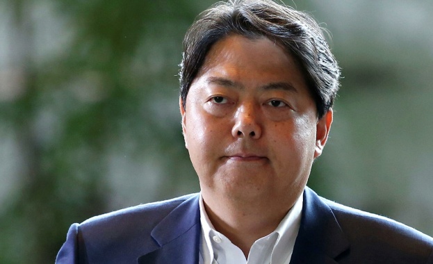 Японският външен министър не отговори дали Токио ще наложи санкции