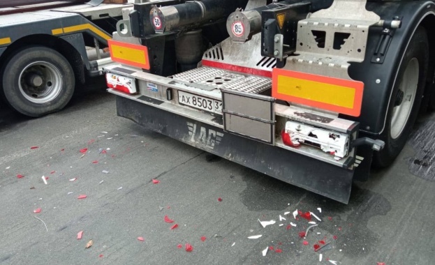 В Полша украинци бият руски шофьори и чупят тировете им