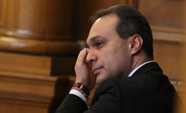 Министърът на отбраната Драгомир Заков увери че не би могло
