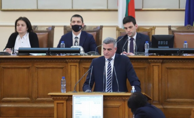 Председателят на Народното събрание Никола Минчев свиква извънредно заседание на