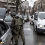 Русия е готова да отвори днес от 10:00 ч. хуманитарни коридори от пет украински града