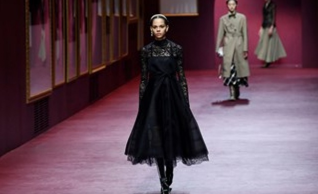 Дамската колекция на Диор представена на Седмицата на модата в