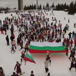 Със ски спускане с носии и българския трикольор Пампорово отбеляза 3 март