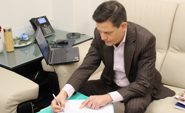 В петък вицепремиерът и министър на икономиката и индустрията Корнелия