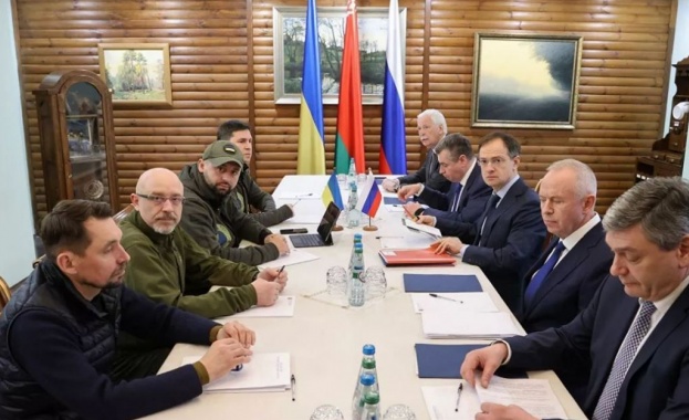 Русия настоява Украйна да прекрати военните действия да промени конституцията