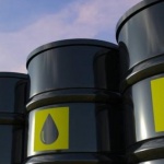 Петролът продължава да поевтинява