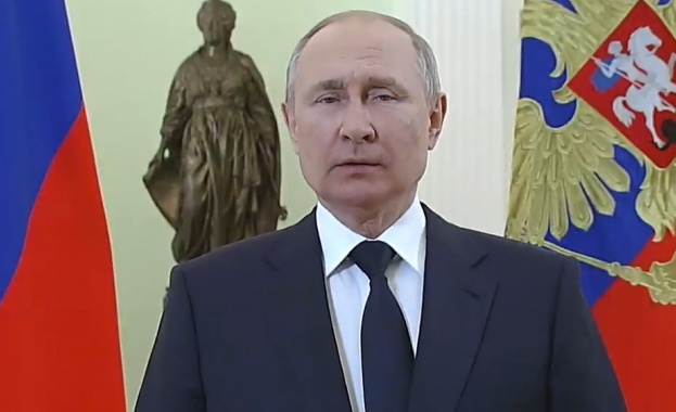 В Международния ден на жената държавният глава пожела на руските