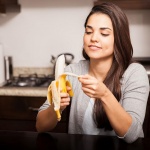 Един банан на ден прави чудеса за зрението и кожата