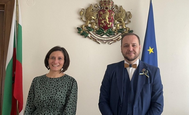 Вицепремиерът по климатични политики и министър на околната среда и