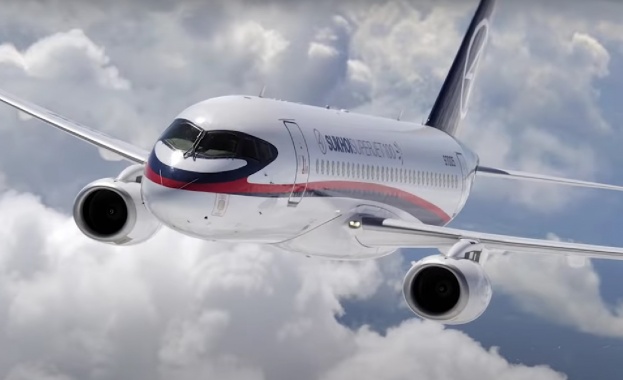 Русия планира да започне производството на 40 самолета Сухой Суперджет