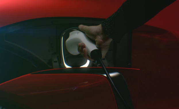 Chevrolet разпространи кратко видео с помощта на което анонсира появата