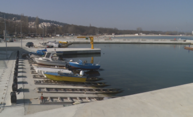 Заради натрупалите се наноси новото пристанище Карантината във Варна почти