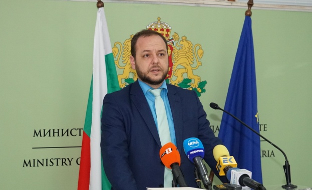 Вицепремиерът и министър на околната среда и водите Борислав Сандов