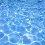 Френските данъчни власти откриха 120 000 недекларирани частни басейни чрез въздушно наблюдение