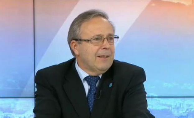 Има такъв народ още от началото е в помощ на