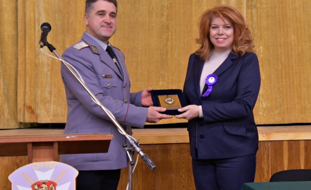 Поздравявам ви за избора да учите в Националния военен университет