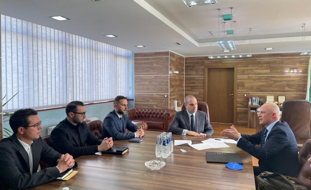 В съответствие с изискванията на приложимите стандарти за сигурност всички