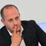 Шансът Нинова да напусне доброволно правителството е съпоставим с този Путин да се изтегли доброволно от Крим  