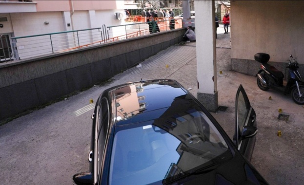 Откриха труп на мъж в двора на жилищна кооперация край