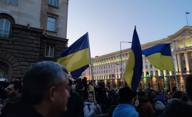 Когато някъде се води война никой нормален човек не одобрява