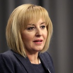 Мая Манолова призовава за граждански бунт срещу сметките за парно