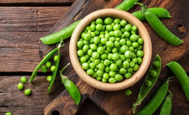 Грахът все по често привлича вниманието като достъпен и изключително полезен