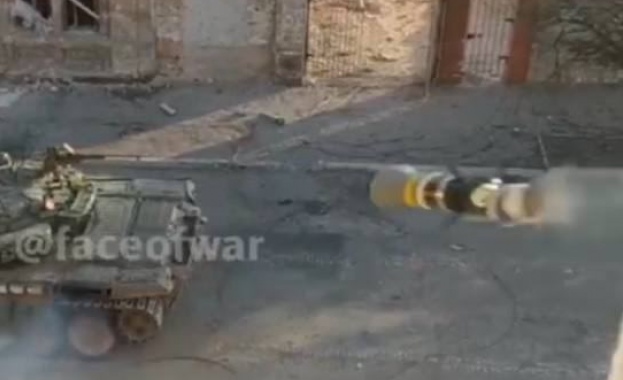 В мрежата се появиха кадри от директен удар от шведско британская