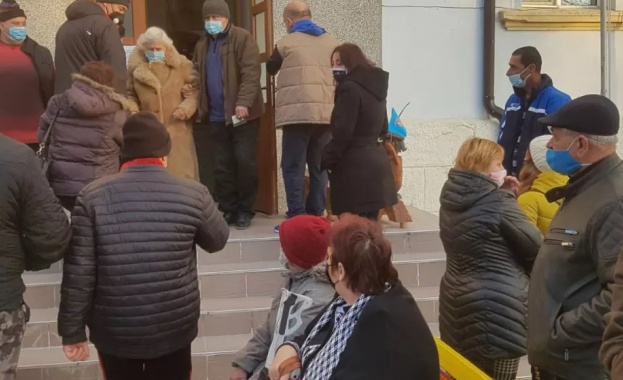 Над 3000 писма ще бъдат входирани до президента Румен Радев