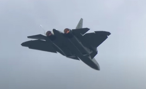 Руската компания „Ростех“ покани Том Круз на изложението МАКС-2023, за да се запознае с най-новия изтребител Су-57 (Видео)